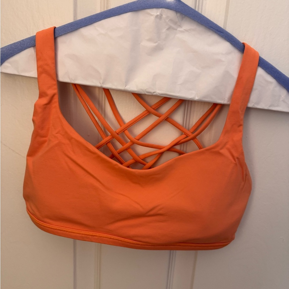 Lululemon strappy sports bra size 6
